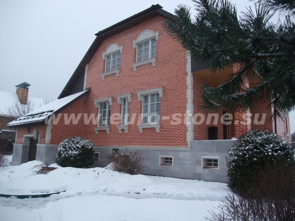 Декор фасада из известняка