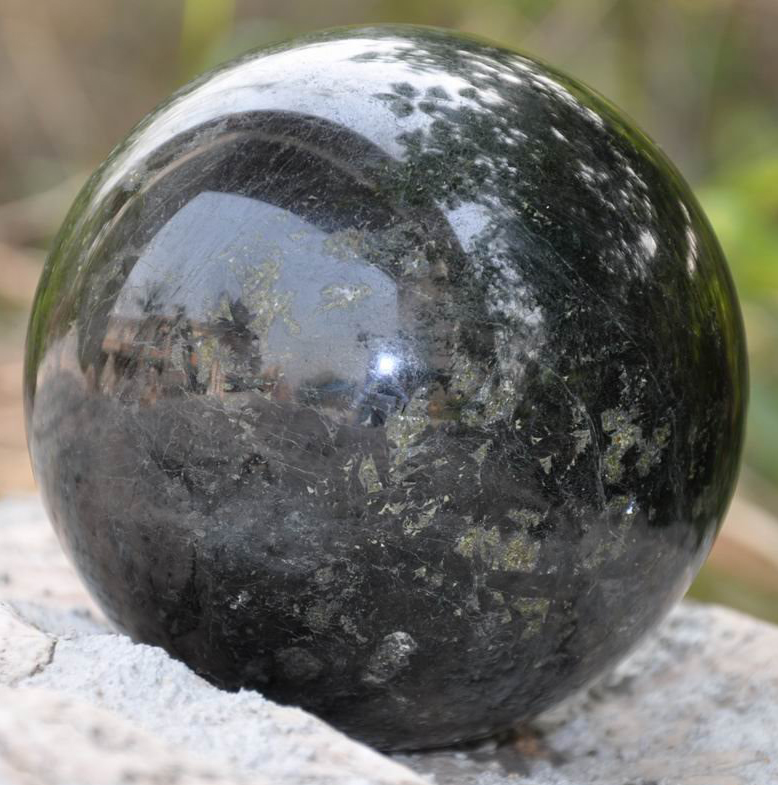 Шар из ракушечника 01