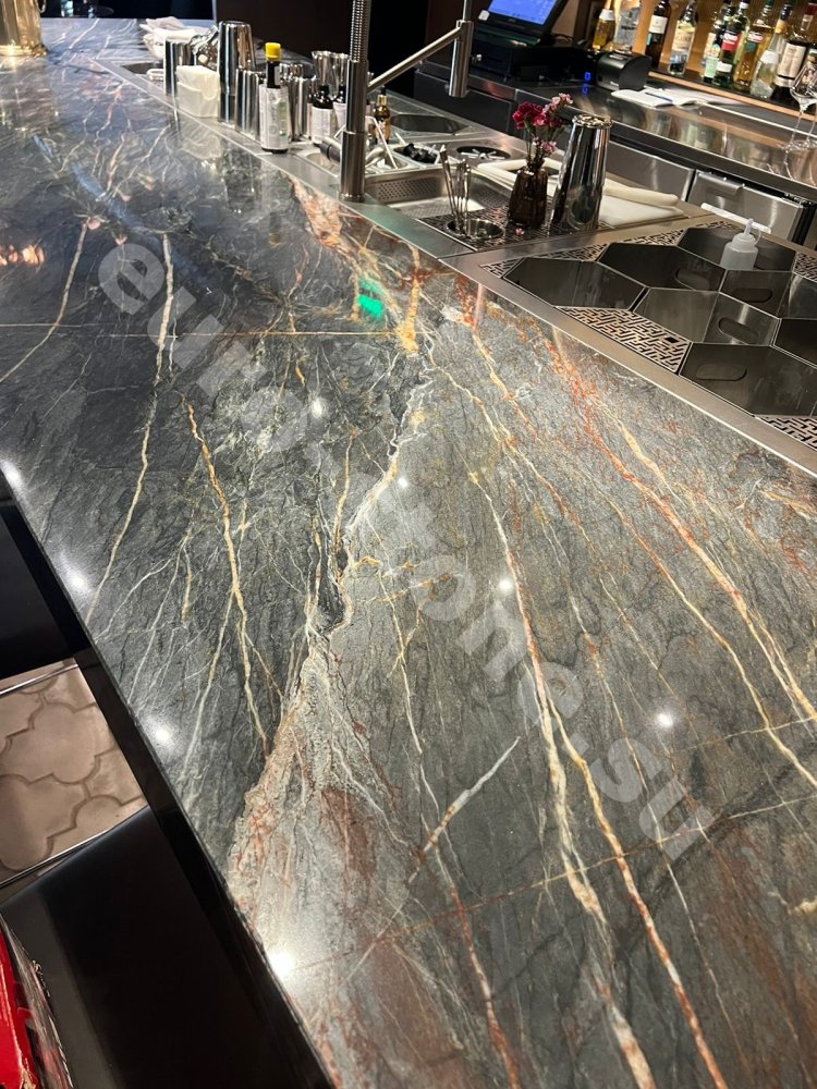 Столешница из зеленого кварцита на заказ