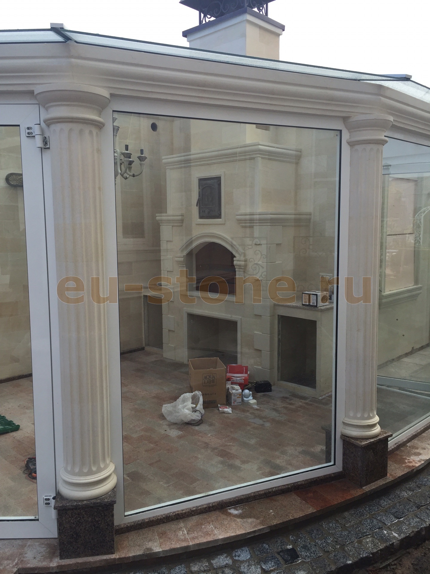 Колонны из дагестанского камня