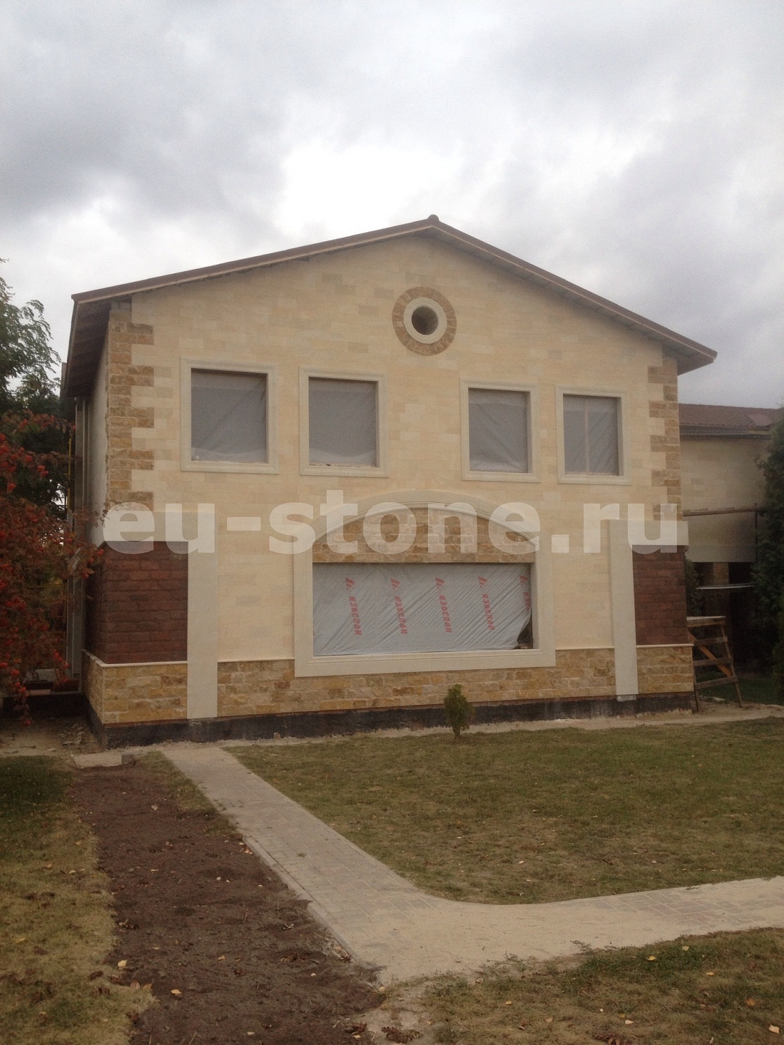 Песчаник красный