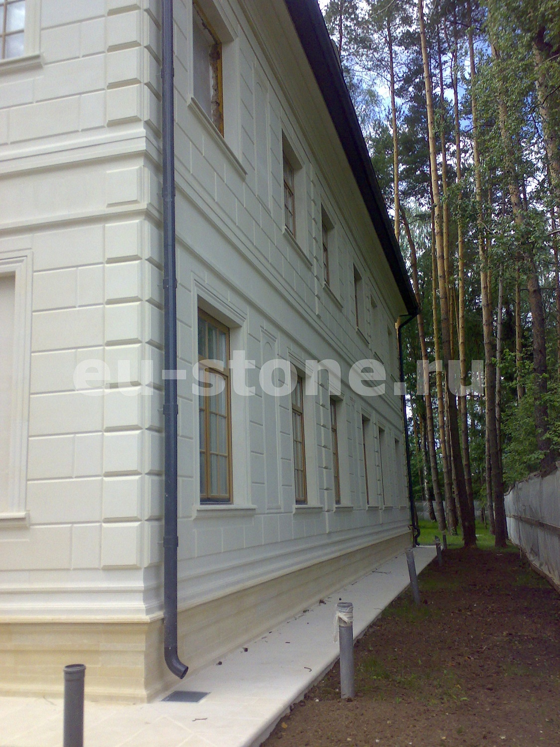 Облицовка дома дагестанским камнем