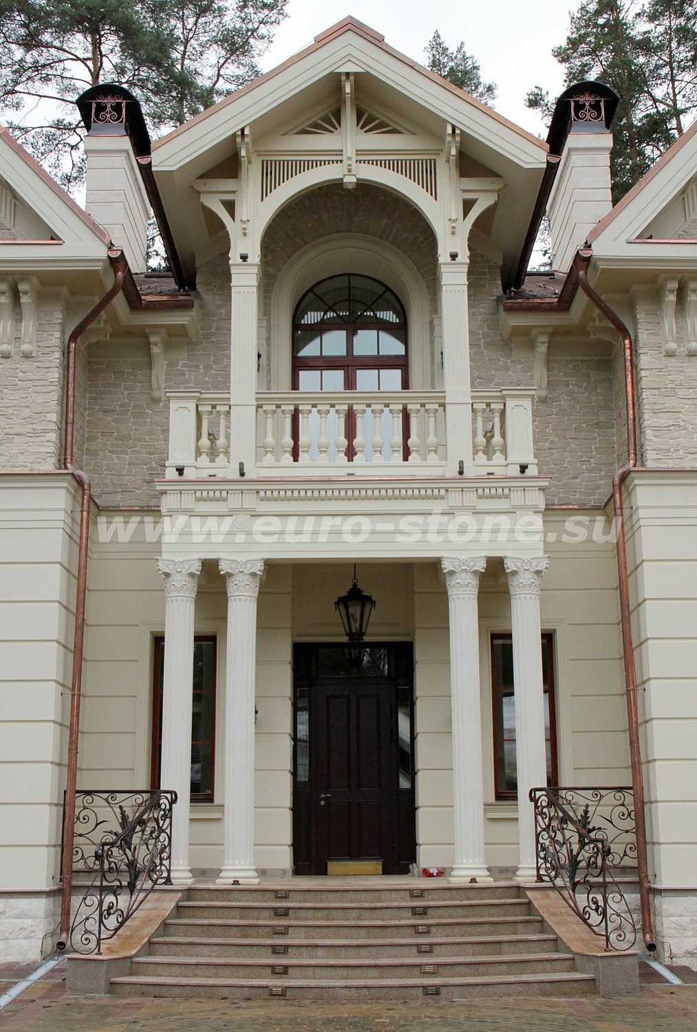 Отделка фасада известняком